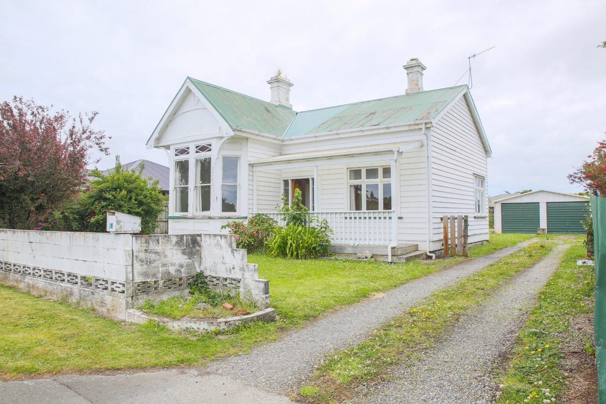 51 Pomona Street, Georgetown, Invercargill - Carousel 1