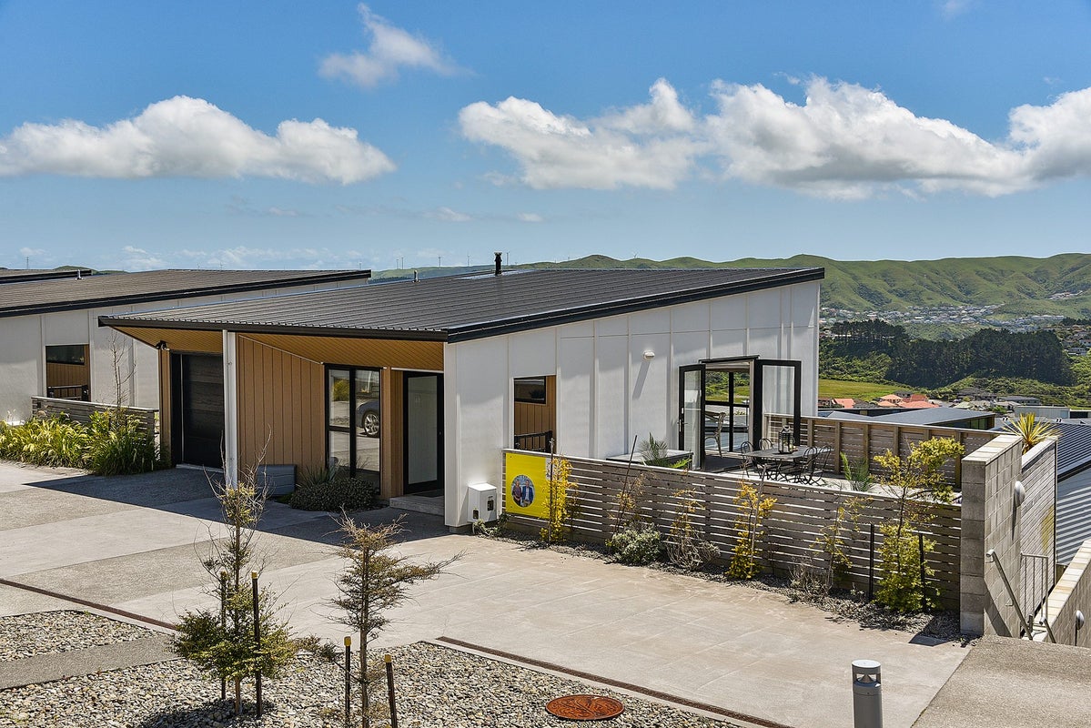 34 Red Beech Avenue, Woodridge, wellington - Carousel 1