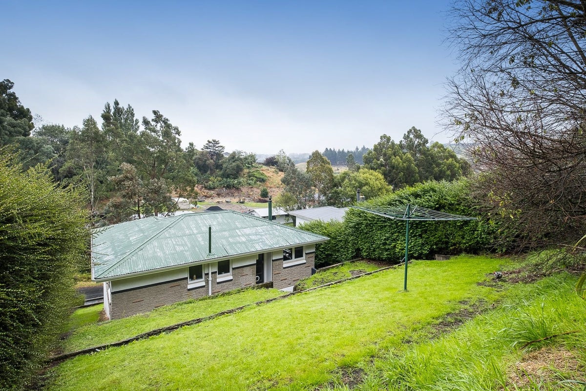 21 Winifred Street, Concord, Dunedin - Carousel 15