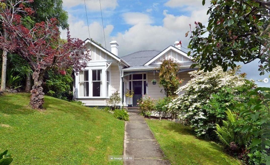 8 Coleridge Street, Kaikorai, Dunedin - Carousel 1