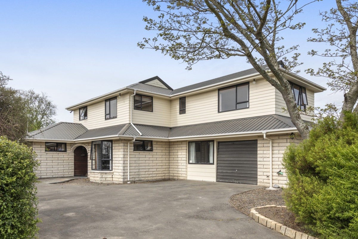 16 Sayers Crescent, Ilam, Christchurch - Carousel 1