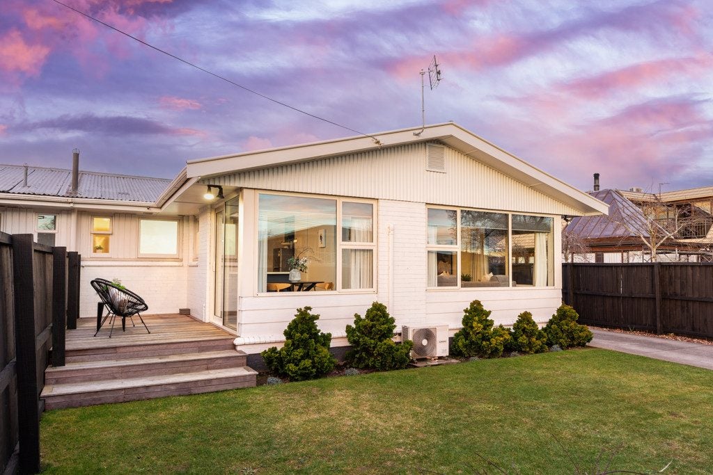 2/4 Lansbury Avenue, Strowan, Christchurch - Carousel 2