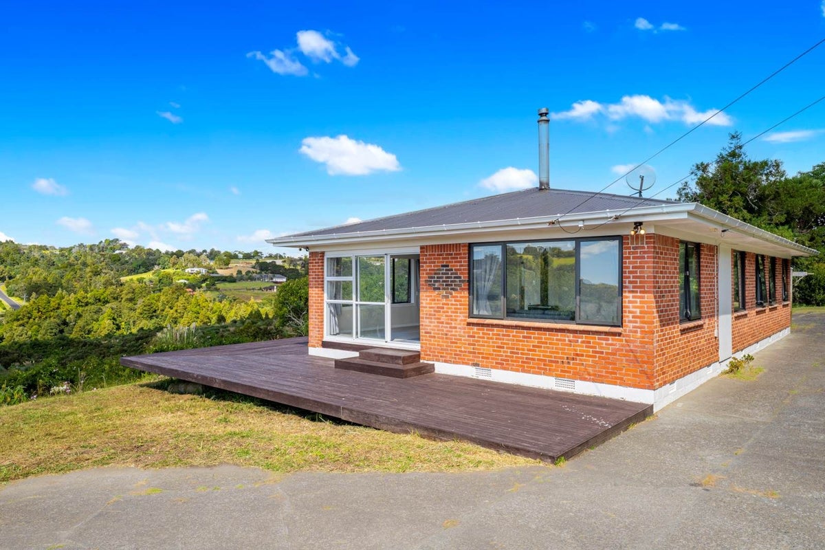 57 Masons Road, East Tamaki Heights, Auckland - Carousel 1