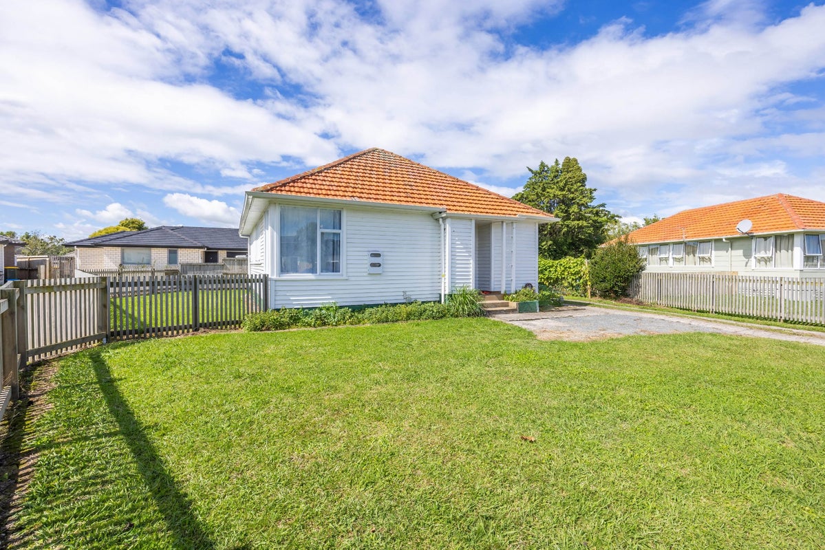 37 Ross Crescent, Fairfield, Hamilton - Carousel 1