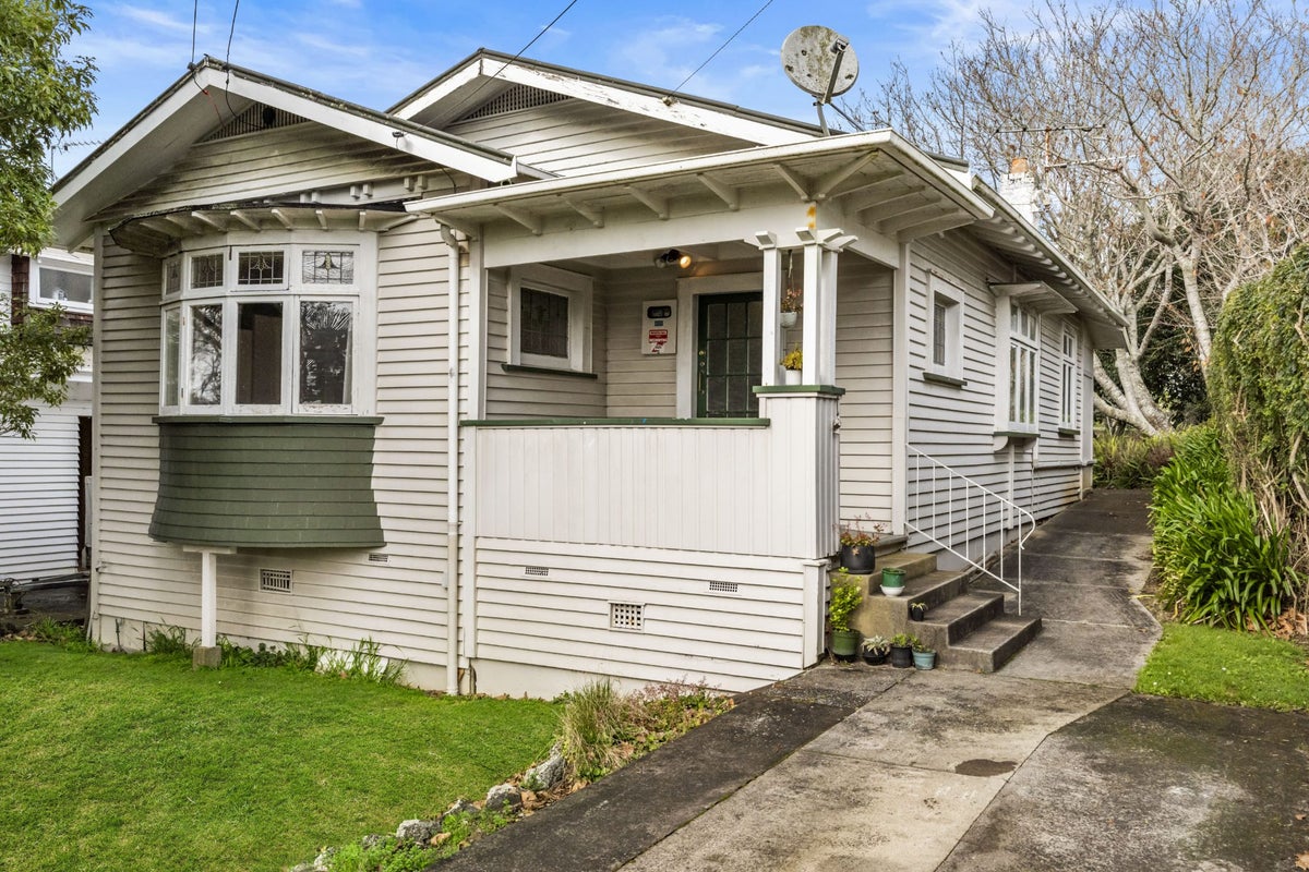114 Shackleton Road, Mount Eden, Auckland - Carousel 1