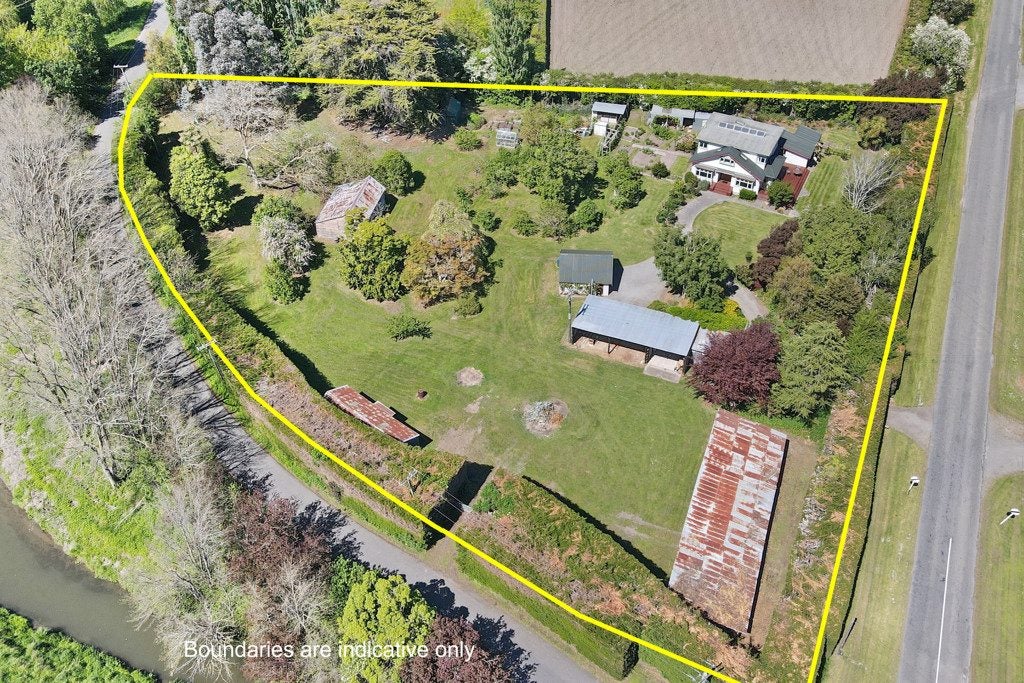 9 Greenpark Road, Christchurch - Carousel 2