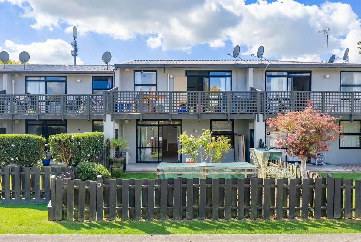 5/98 Burns Street, Leamington, Cambridge - Carousel 1