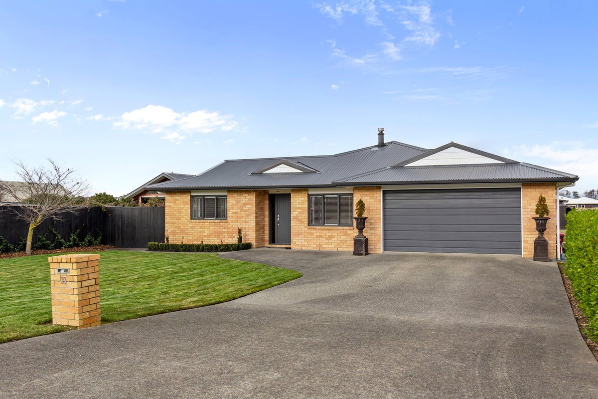 33 Solway Crescent, Solway, Masterton - Carousel 1