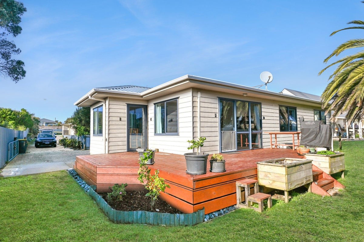 141A Sewell Street, Hokitika - Carousel 1
