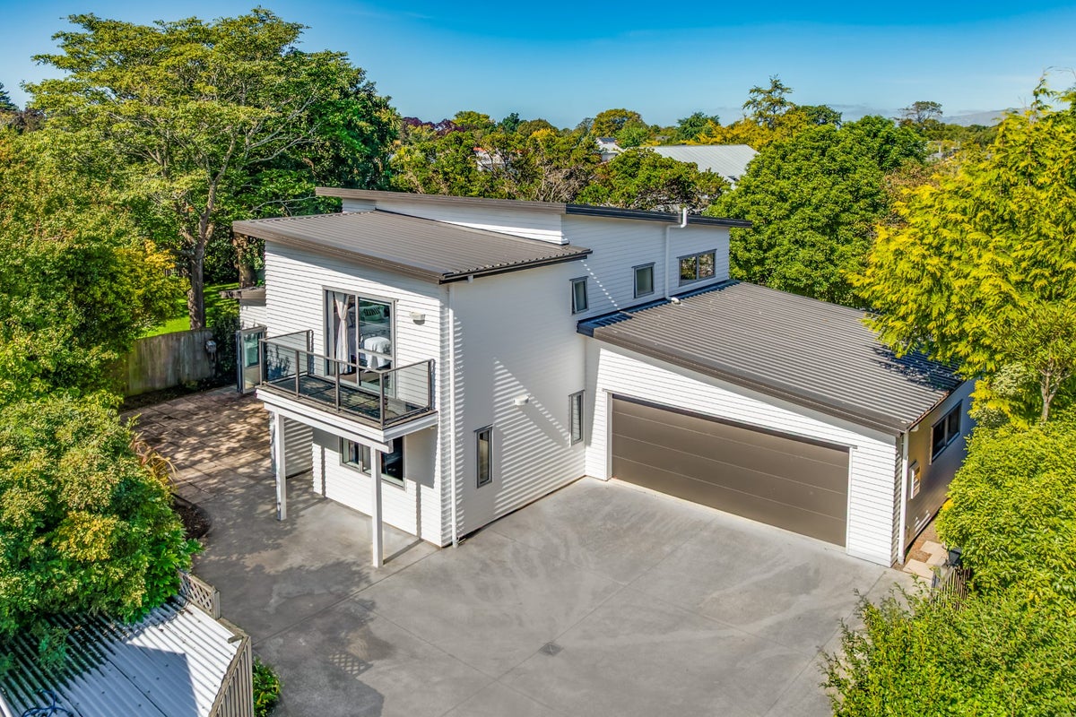 24 Dormer Street, Papanui, Christchurch - Carousel 2