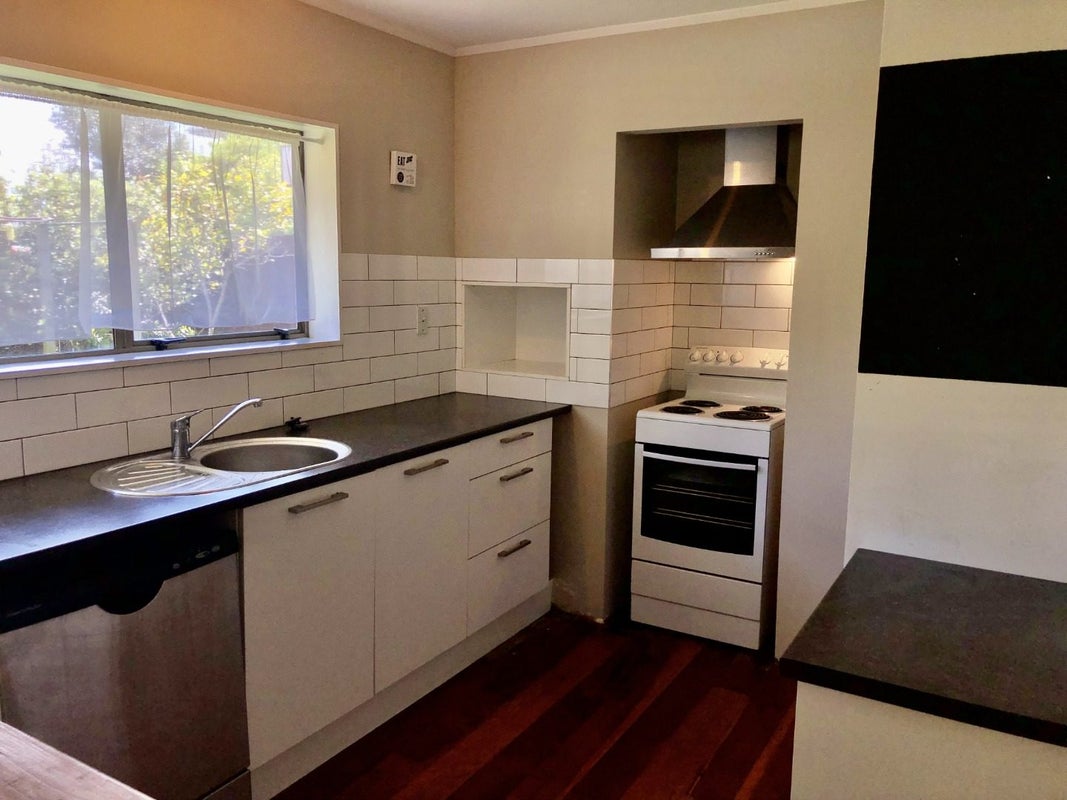 2/8 Esmonde Road, Takapuna, Auckland - Carousel 2