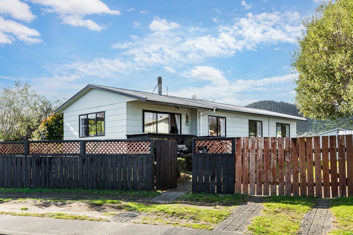 14 Pukeko Street, Paraparaumu - Carousel 18