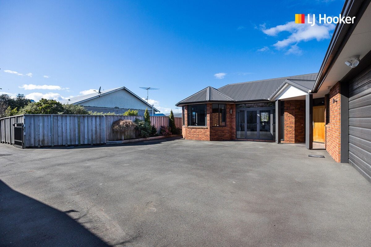 11 Hood Street, Wakari, Dunedin - Carousel 2