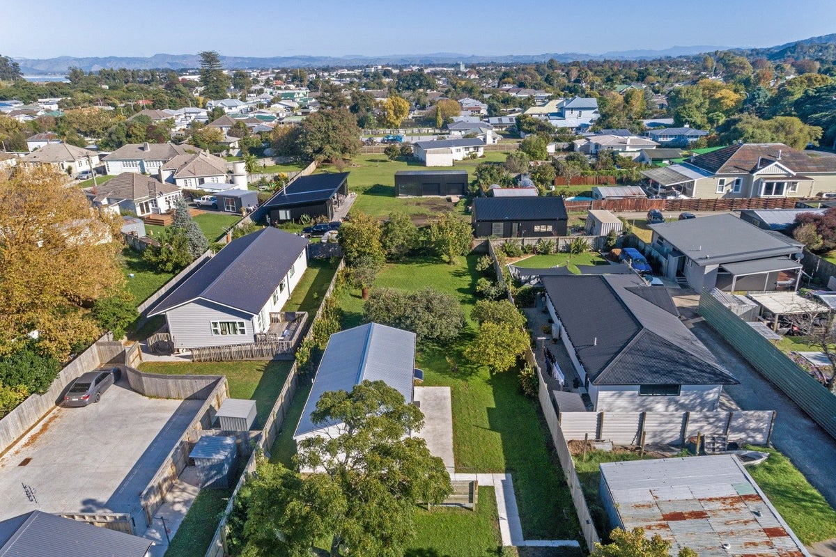 14 De Lautour Road, Kaiti, Gisborne - Carousel 24