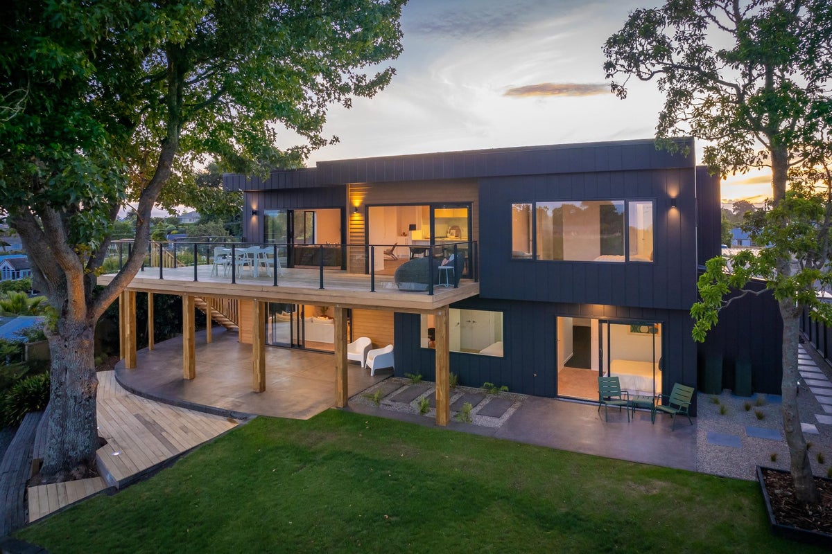 94 Beerescourt Road, Beerescourt, Hamilton - Carousel 1
