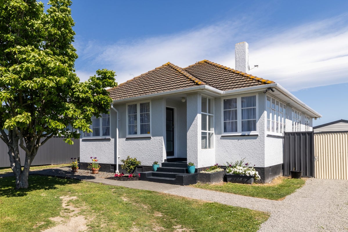 11 Massey Crescent, Marewa, Napier - Carousel 1