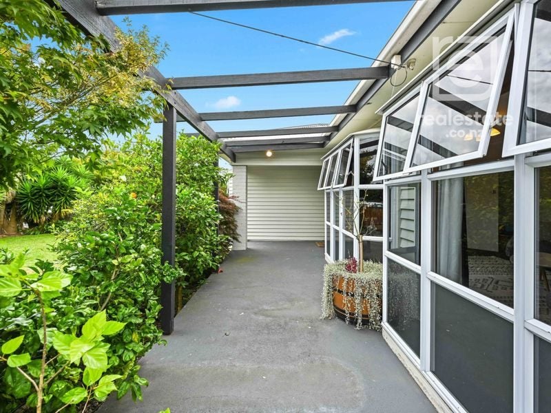 20 Vardon Road, St Andrews, Hamilton - Carousel 2