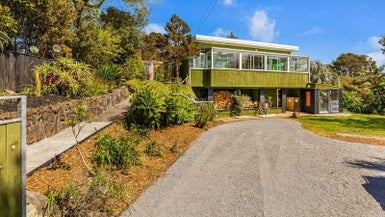 452 Huia Road, Laingholm, Auckland - Carousel 1