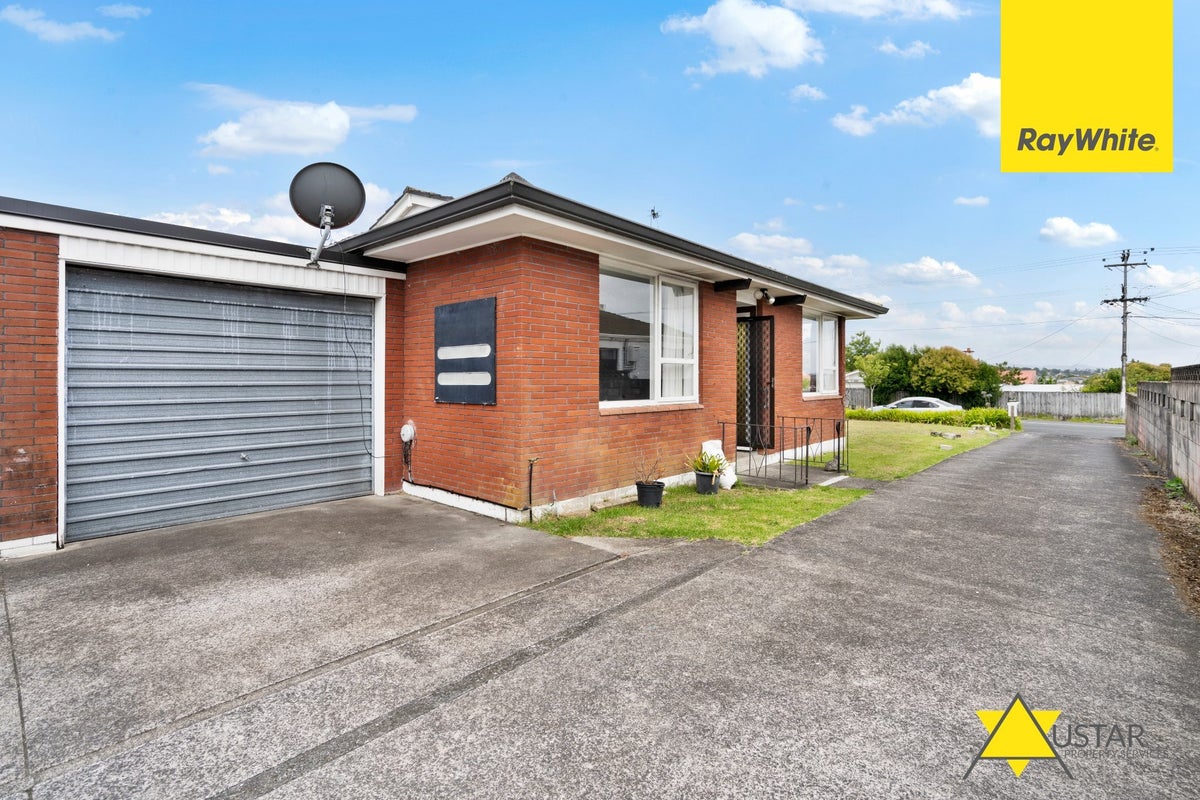 1/126 Astley Avenue, New Lynn, Auckland - Carousel 1