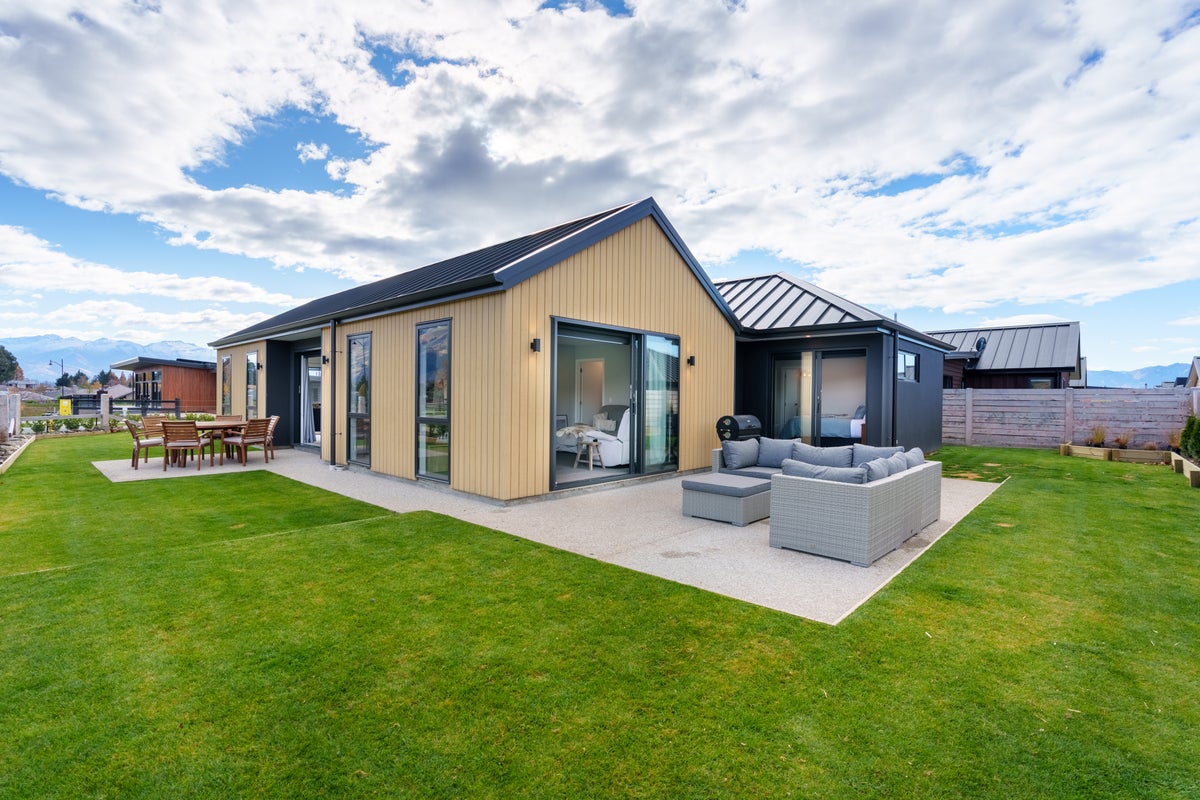 2 Campbell Road, WANAKA - Carousel 1