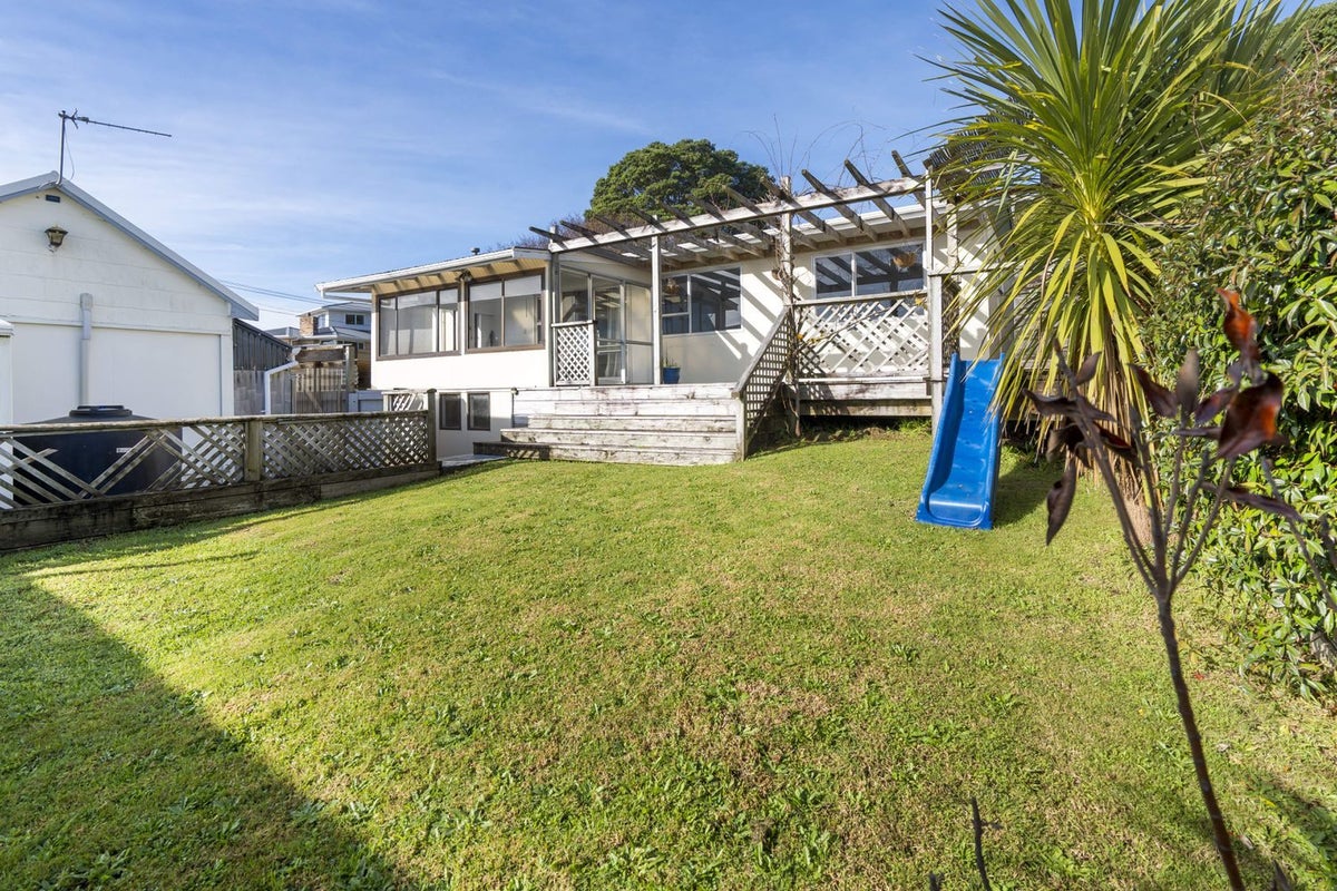 14 Rainsford Street, Moturoa, New Plymouth - Carousel 2