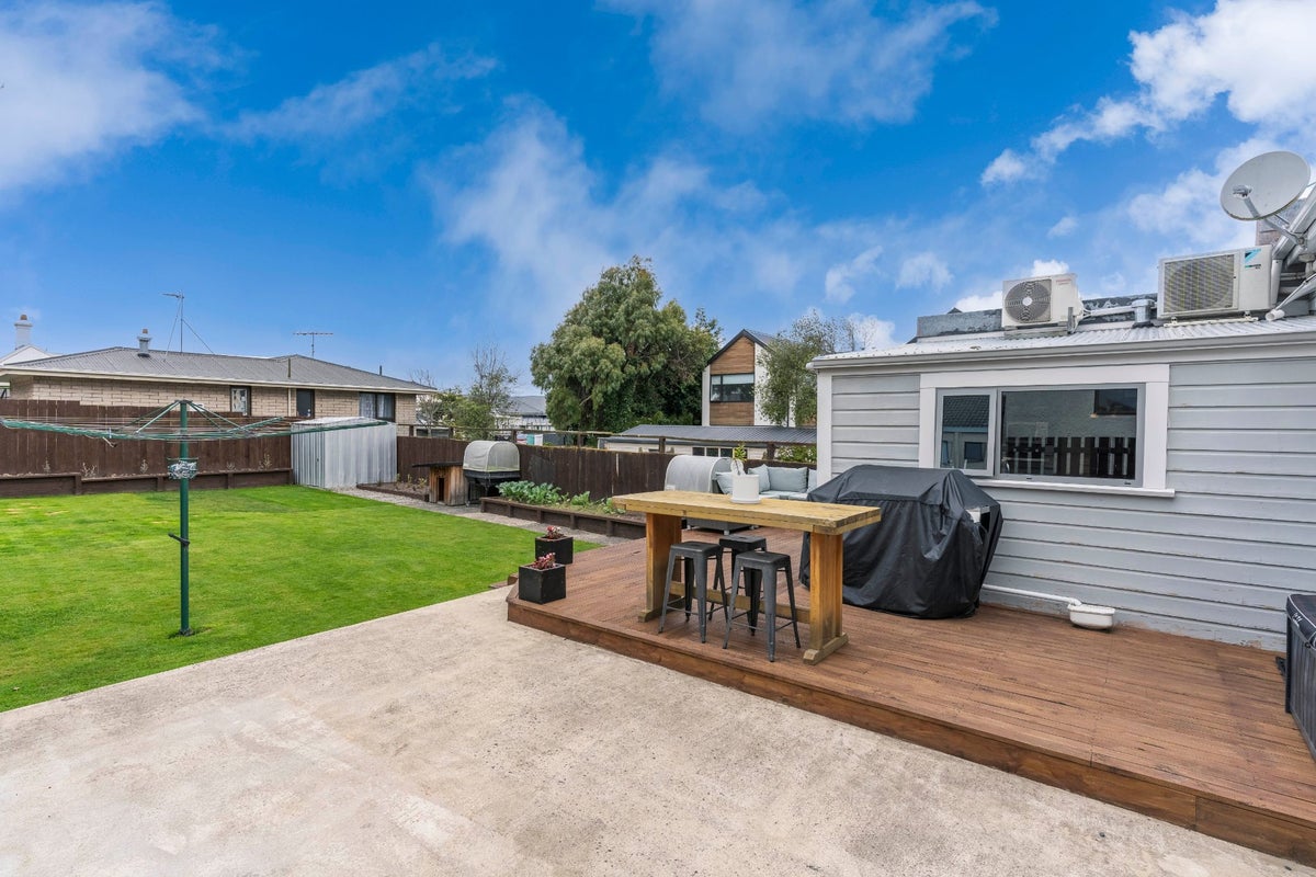 2 Baker Street, Caversham, Dunedin - Carousel 25