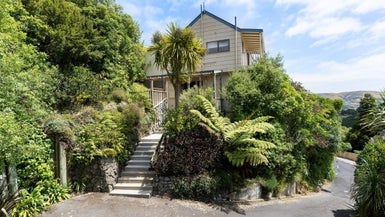 4 Bushland Grove, Paparangi, Wellington - Carousel 1