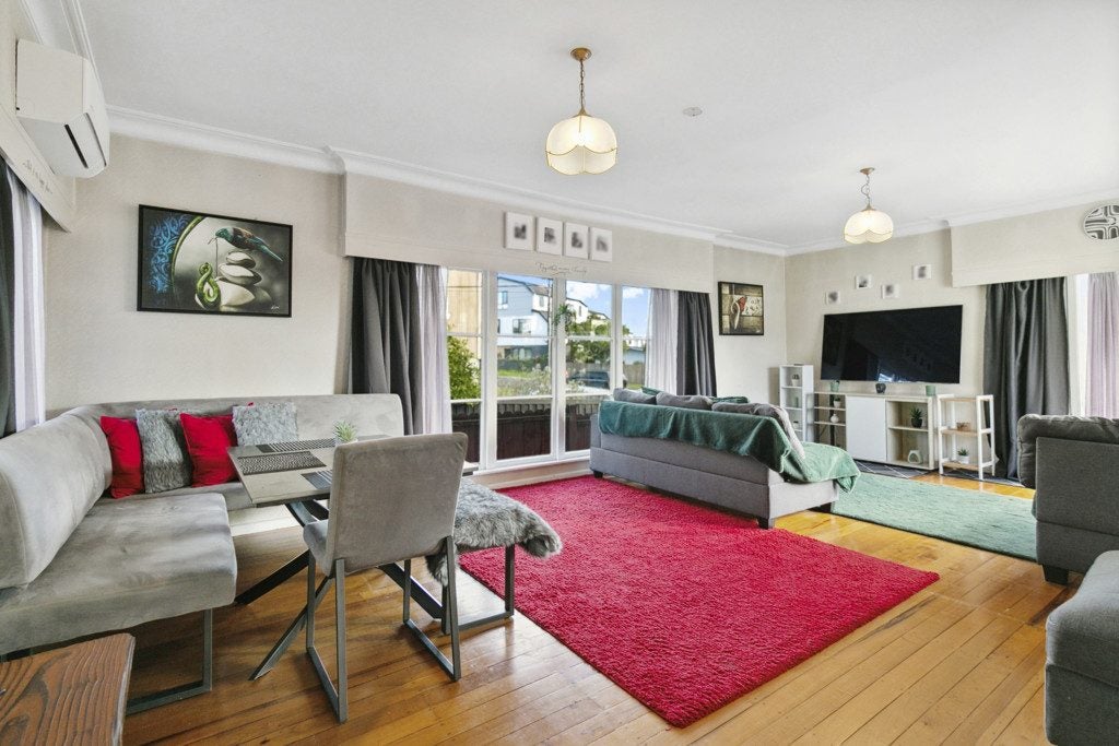 1/9 Sheehan Road, Te Atatu South, Auckland - Carousel 1