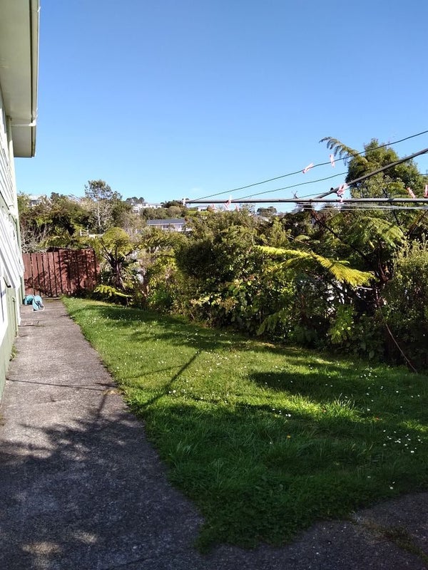 85 Baylands Drive, Newlands, Wellington - Carousel 1