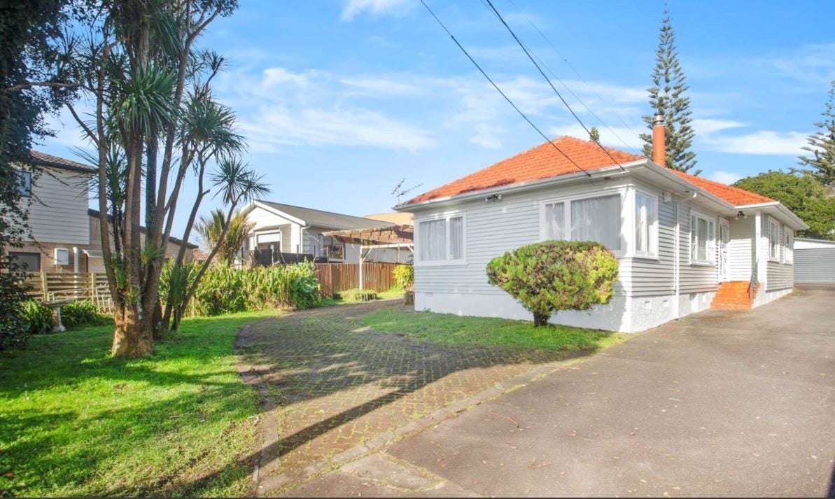 6 Netherton Street, New Windsor, Auckland - Carousel 2