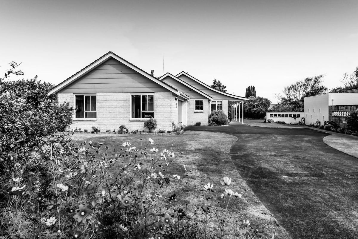 13 Quin Crescent, Hawera - Carousel 1