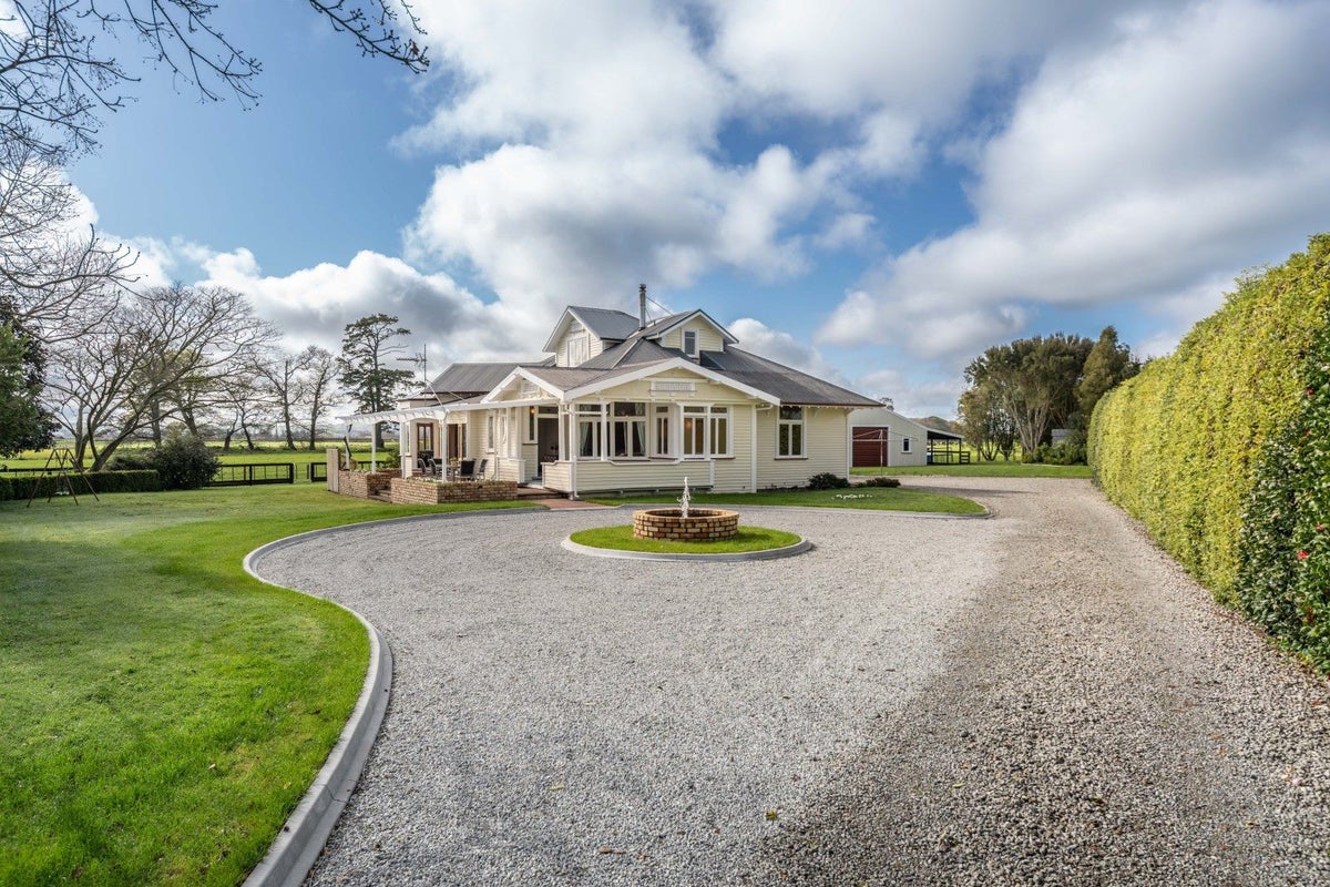 152 Marshmeadow Road, Newstead - Carousel 1