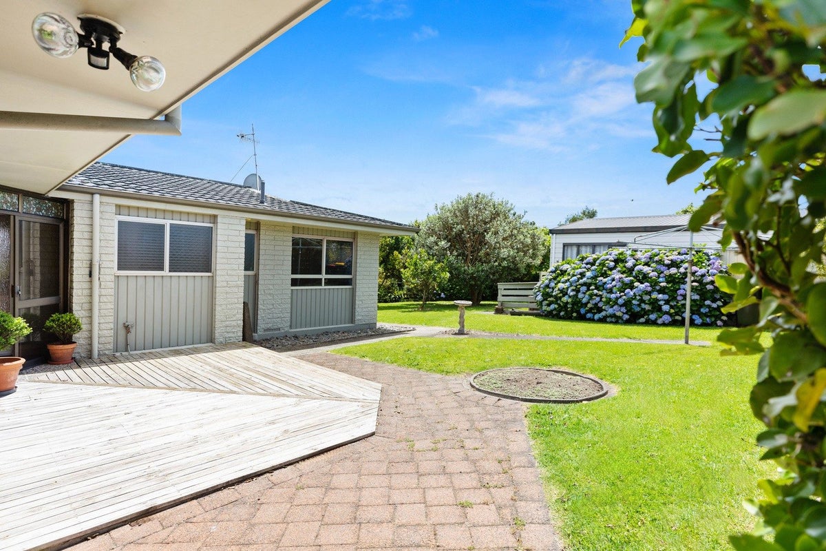 31 Wickham Place, Hairini, Tauranga - Carousel 1