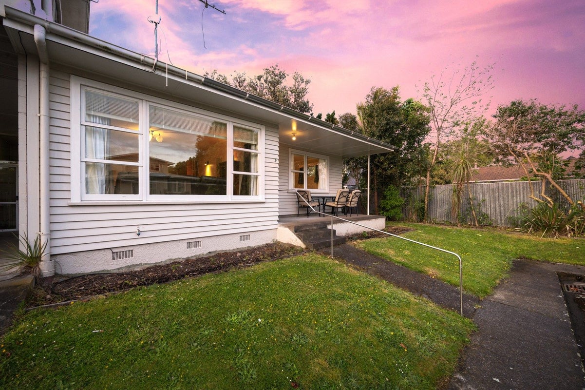 9 Te Awe Awe Court, Hokowhitu, Palmerston North - Carousel 1