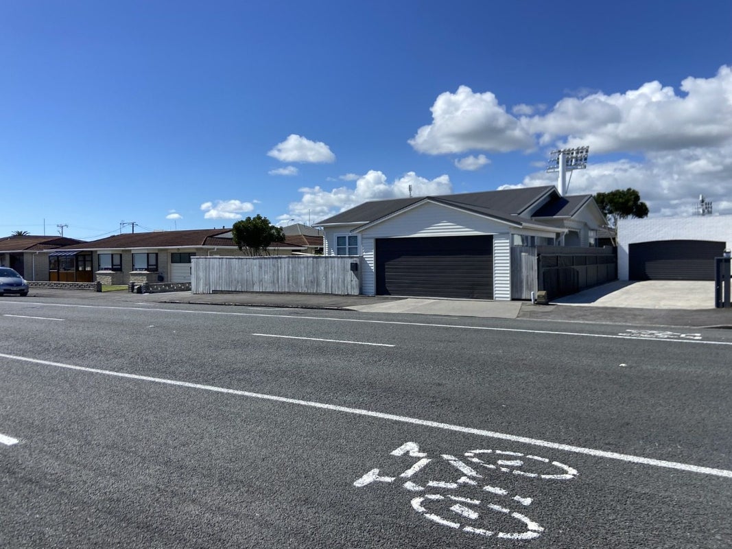 25A Tukapa Street, Westown, New Plymouth - Carousel 15