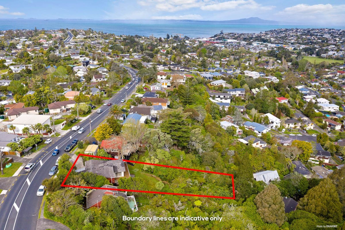 134 Carlisle Road, Northcross, Auckland - Carousel 1