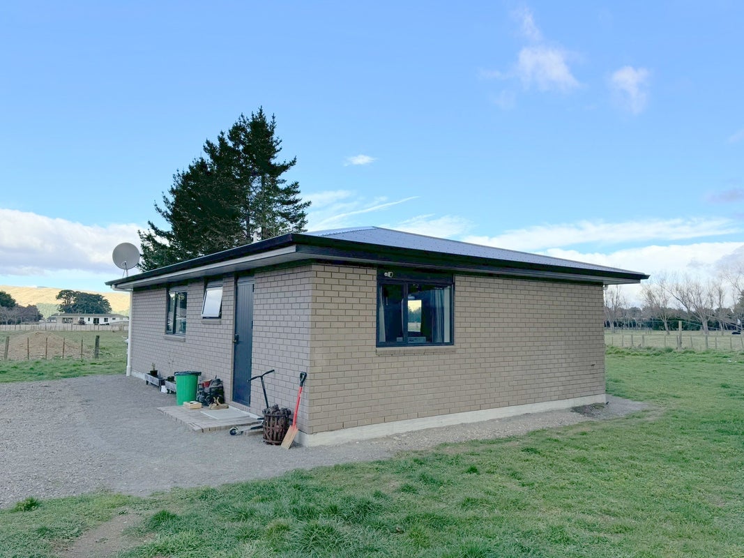 32 Station Road, Makotuku, Dannevirke - Carousel 15