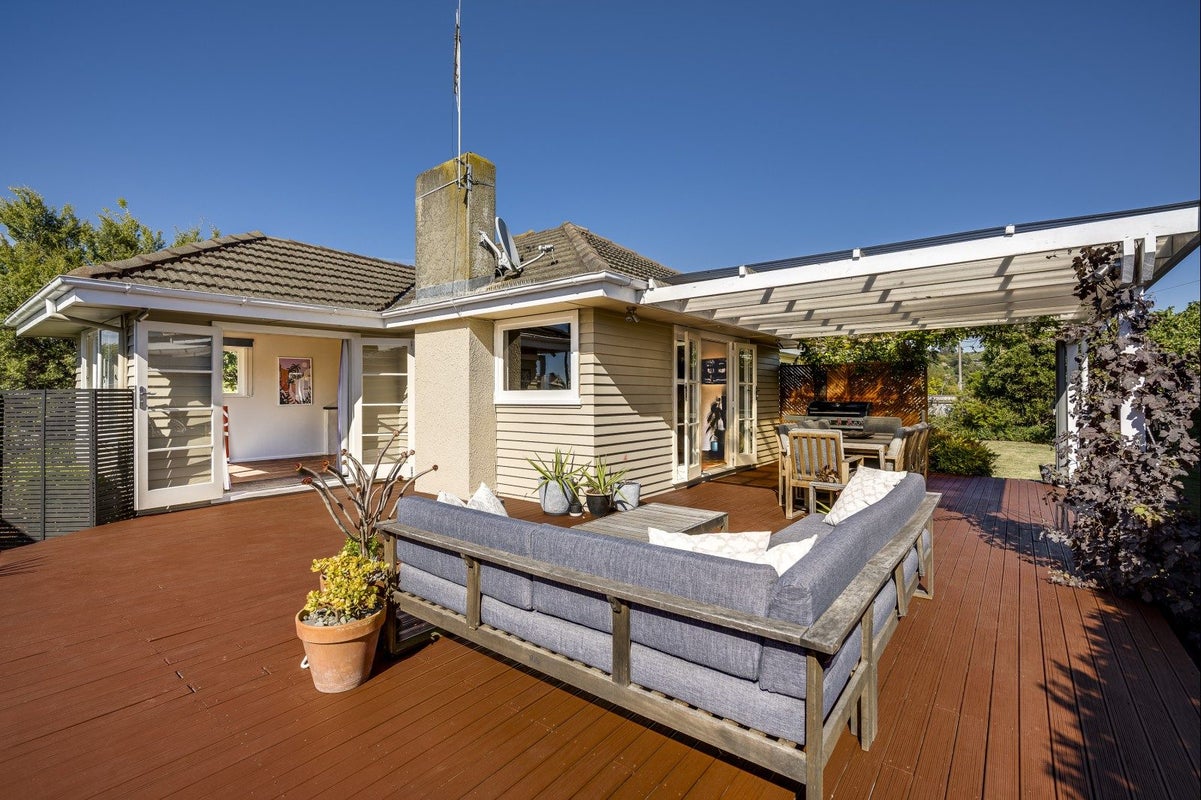 43 Neeve Road, Taradale, Napier - Carousel 2