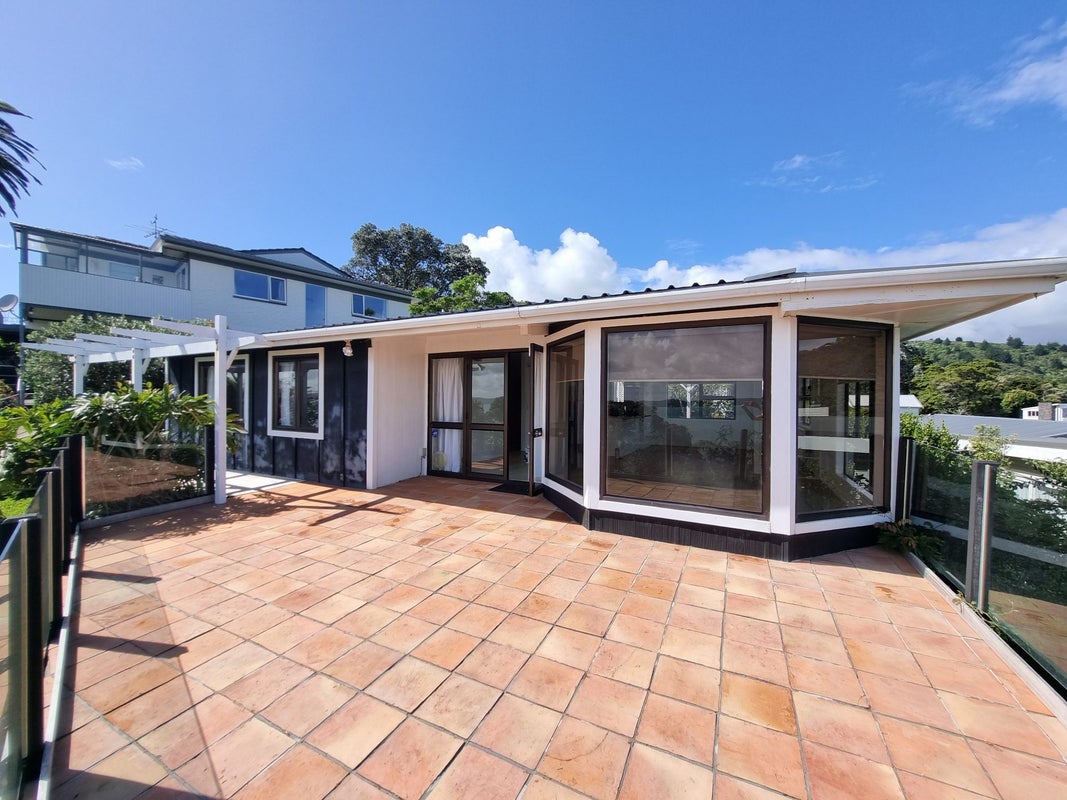 5 Carlton Crescent, Maraetai, Auckland - Carousel 2
