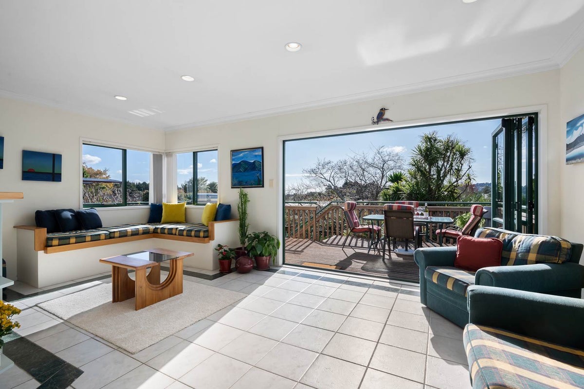 14 Frank Place, Hillpark, Auckland - Carousel 1
