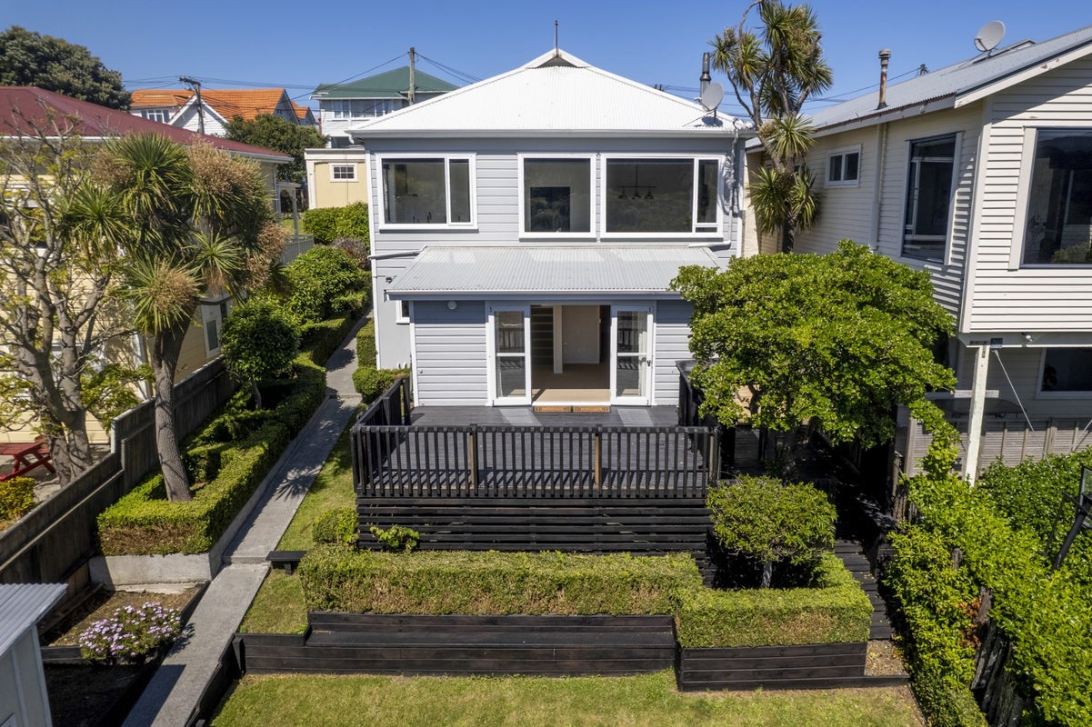 30 Overtoun Terrace, Hataitai, Wellington - Carousel 1