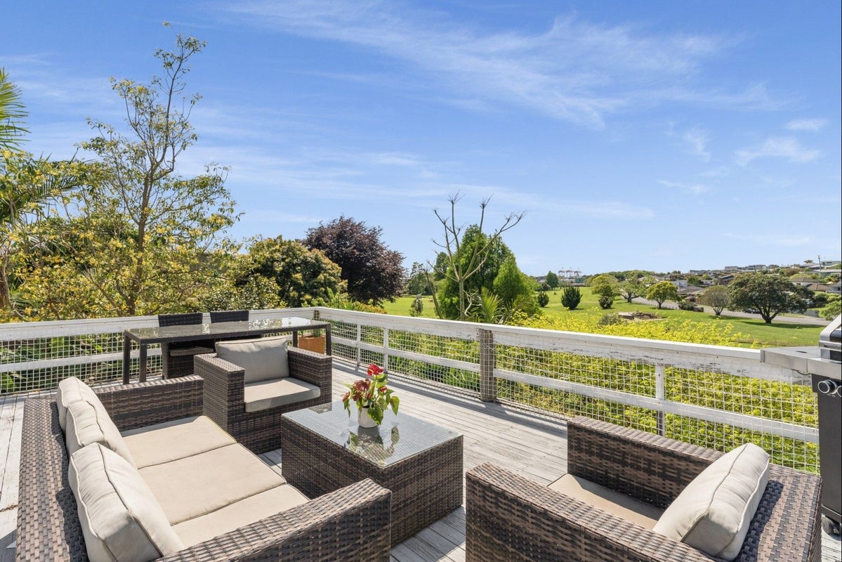 17 Landscape Road, Otumoetai, Tauranga - Carousel 2