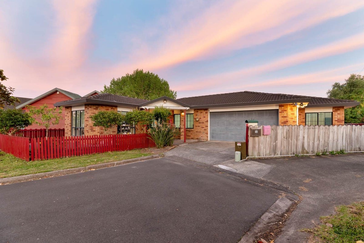 10 Midvale Place, Burswood, Manukau City, Auckland - Carousel 1