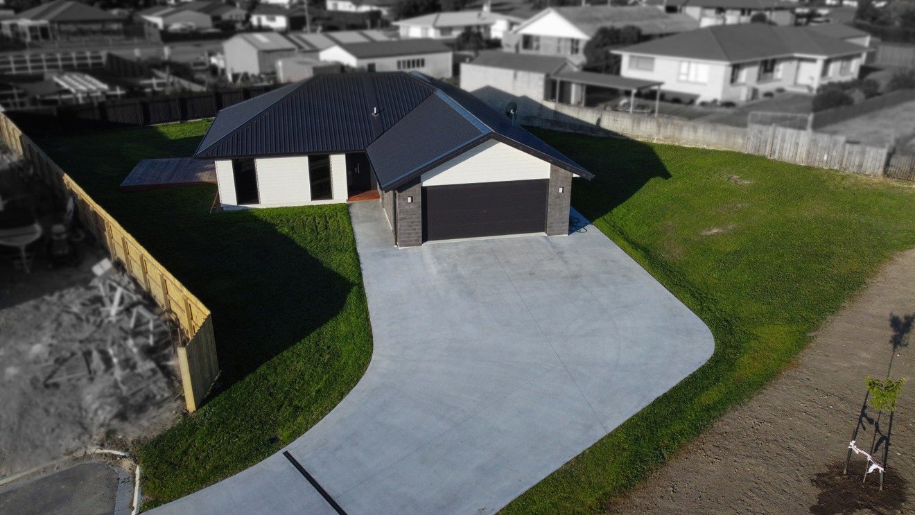 9 Whitehaven Street, Weston, Oamaru - Carousel 1