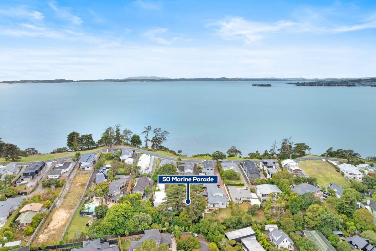 50 Marine Parade, Mellons Bay, Manukau City, Auckland - Carousel 1