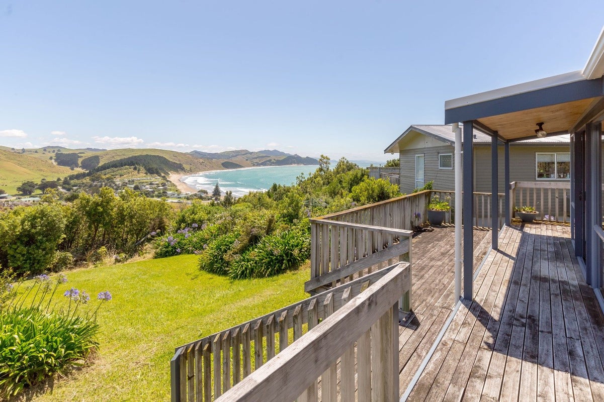 46 Guthrie Crescent, Castlepoint - Carousel 2