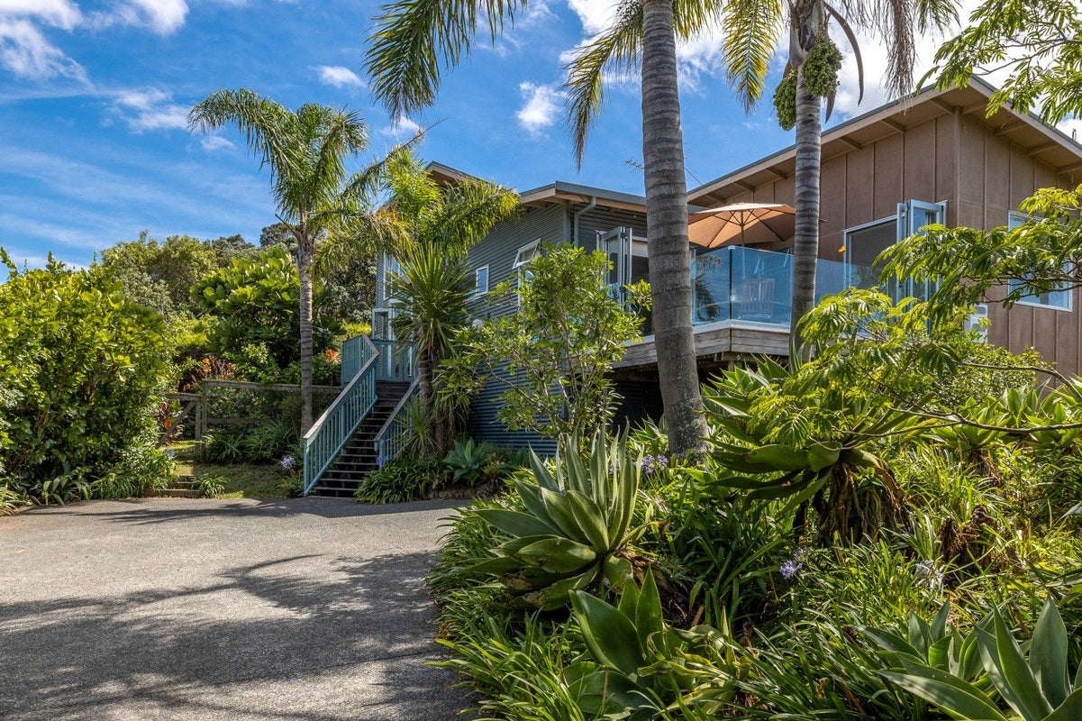 58 Ostend Road, Ostend, Waiheke Island - Carousel 1