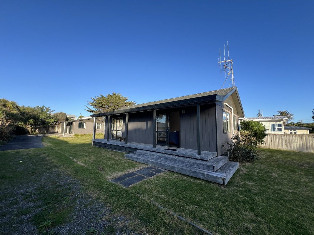 66 Park Avenue, Waitarere Beach, Levin - Carousel 1