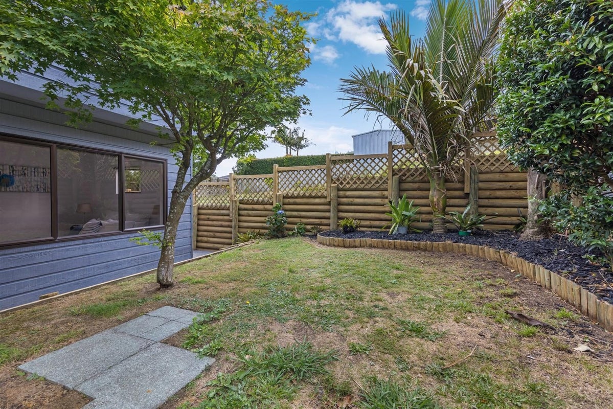 2/54 Alexander Street, Cockle Bay, Auckland - Carousel 2
