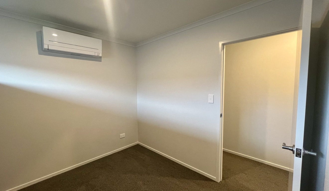 24 St Michael Crescent, One Tree Point - Carousel 10